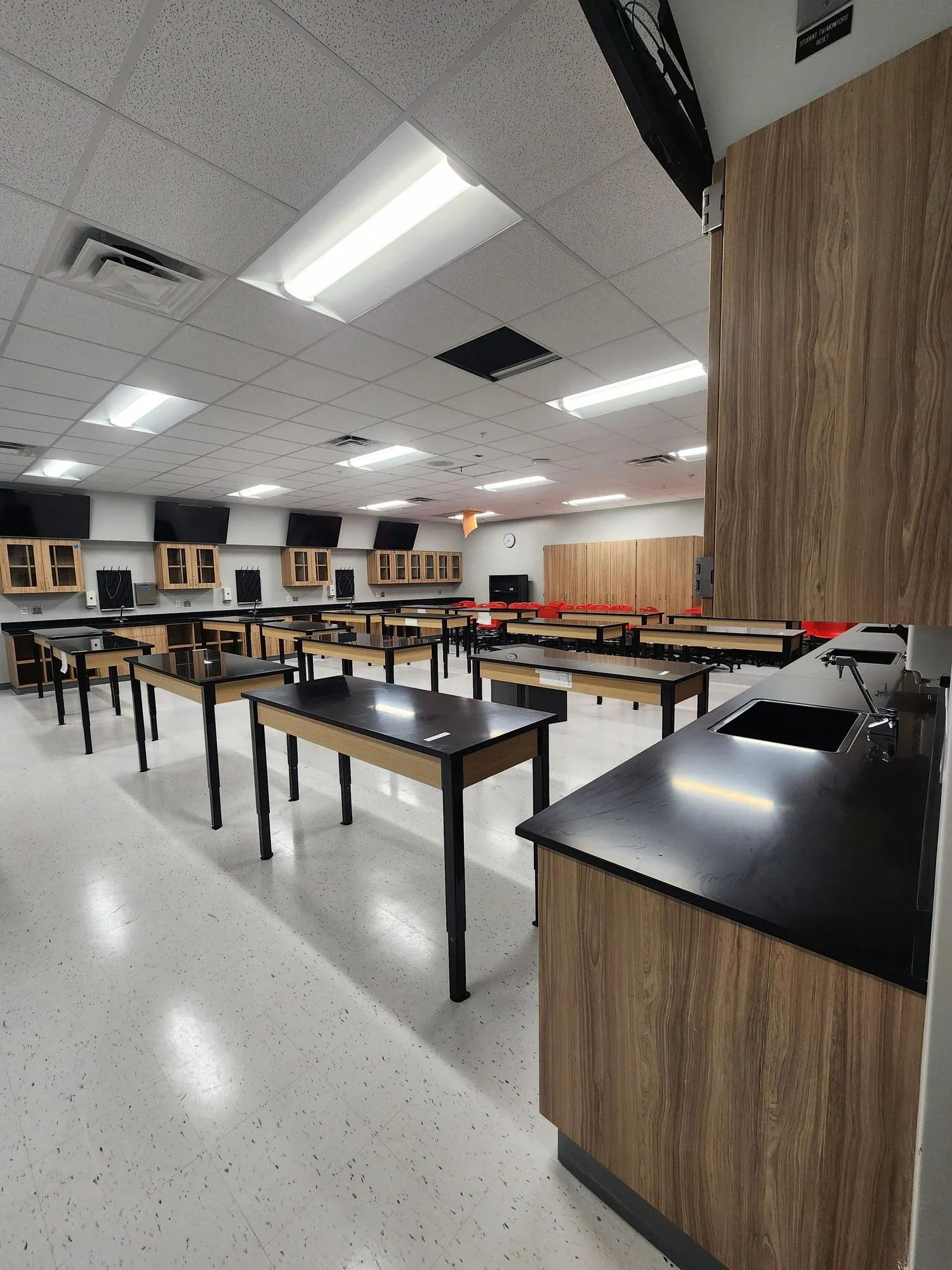 HQ of Brazil Kitchen Remodeling & Closet Designs | Custom Cabinets, Countertops, and Storage Solutions