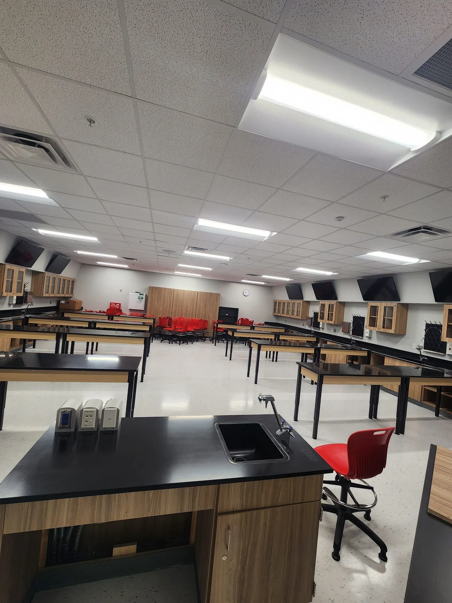 HQ of Brazil Kitchen Remodeling & Closet Designs | Custom Cabinets, Countertops, and Storage Solutions